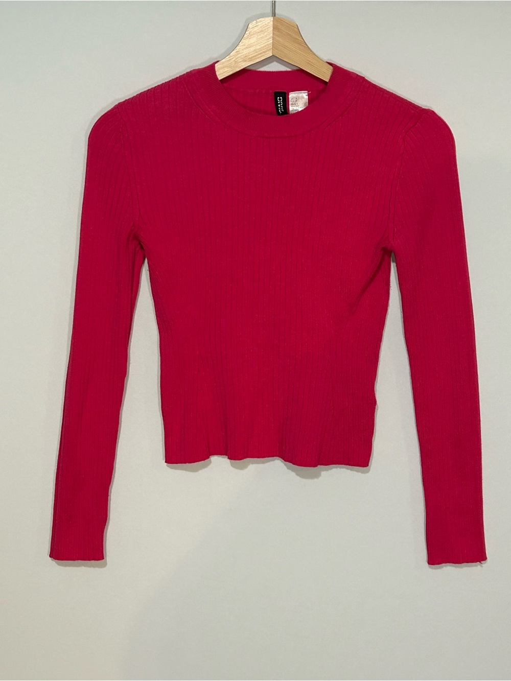 H&M Divided Raspberry Pink Ribbed Cropped Sweater Small - Picture 2 of 7